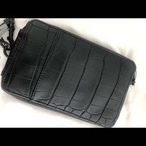 Beis travel wallet , NWT